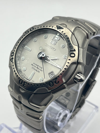 Seiko Kinetic Auto Relay Titanium 5J22-0B80 - Mars 2000