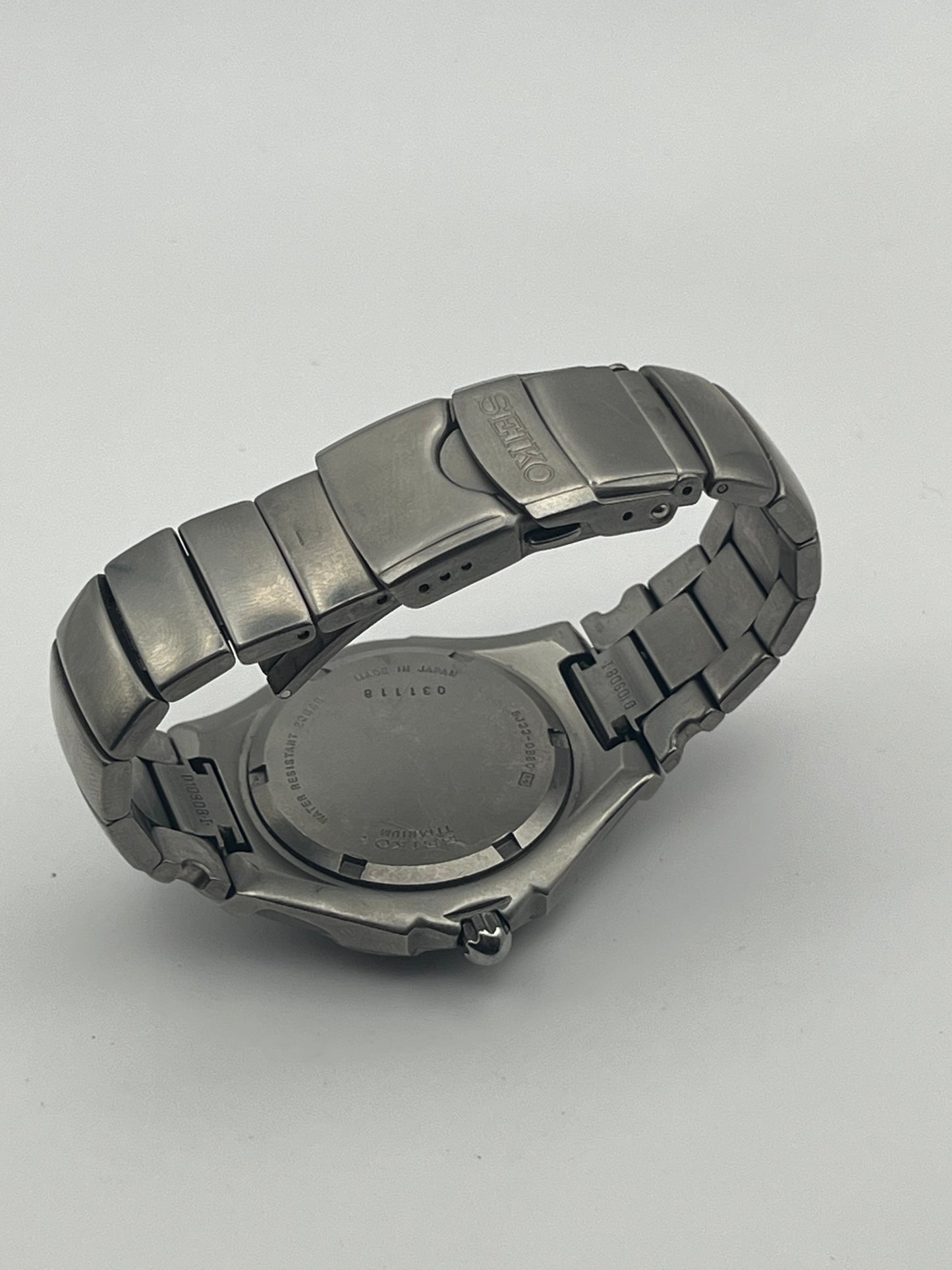 Seiko Kinetic Auto Relay Titanium 5J22-0B80 - Mars 2000