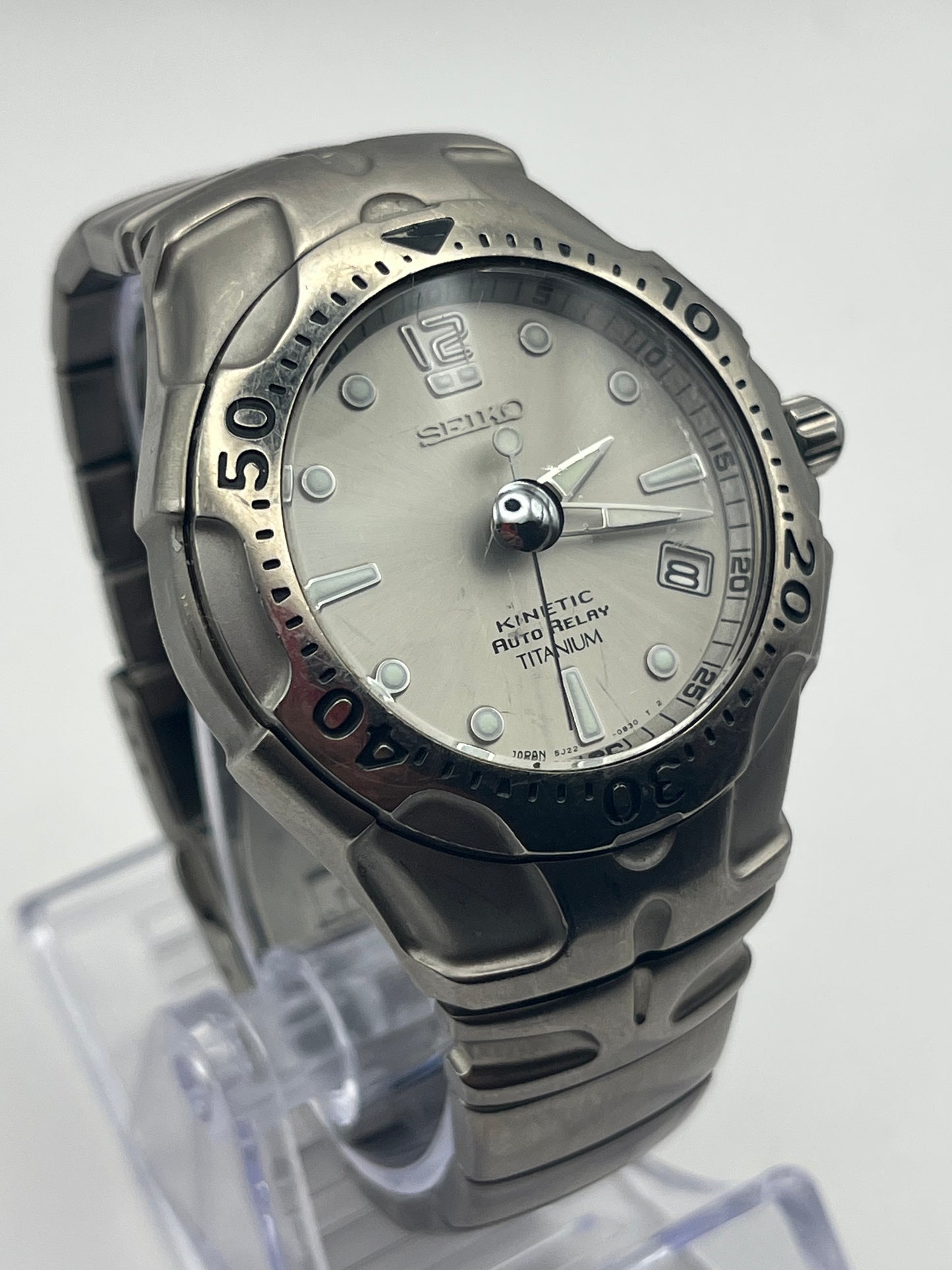 Seiko Kinetic Auto Relay Titanium 5J22-0B80 - Mars 2000