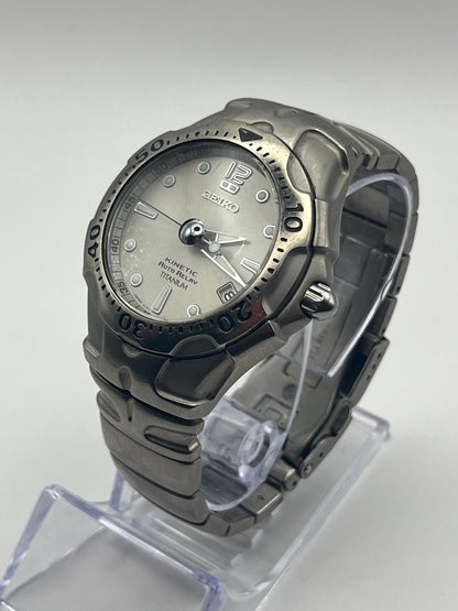 Seiko Kinetic Auto Relay Titanium 5J22-0B80 - Mars 2000