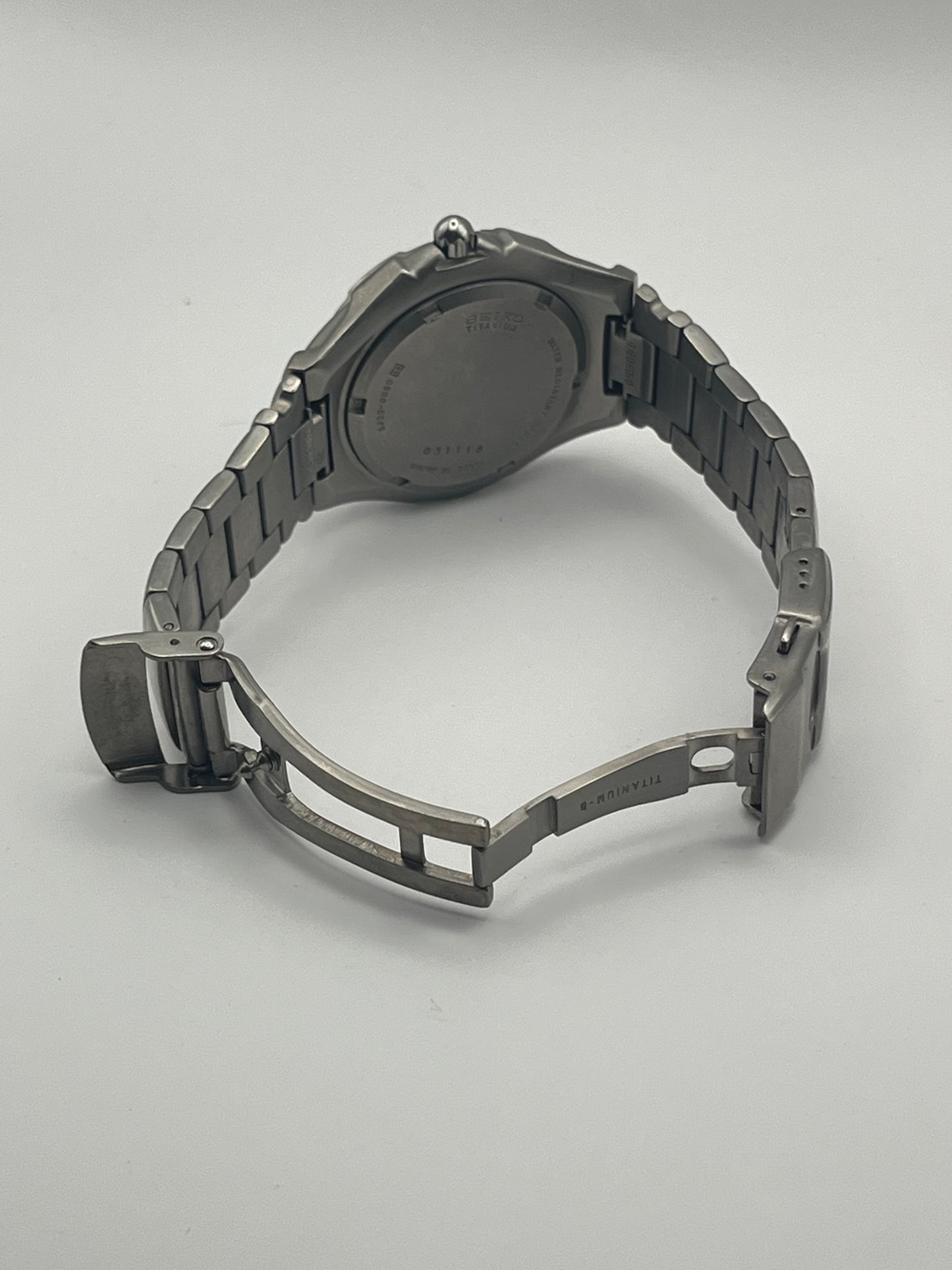 Seiko Kinetic Auto Relay Titanium 5J22-0B80 - Mars 2000