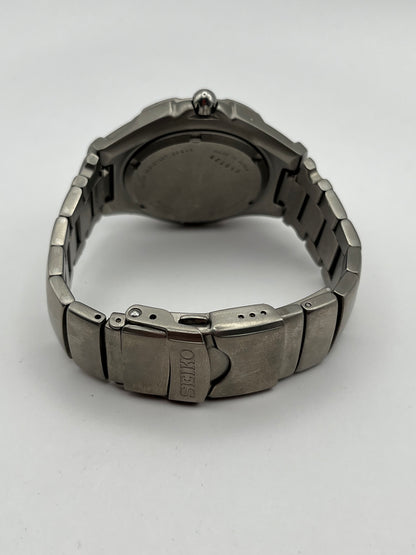 Seiko Kinetic Auto Relay 5J22-0B80 Noire — Titane