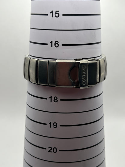 Seiko Kinetic Auto Relay 5J22-0B80 Noire — Titane