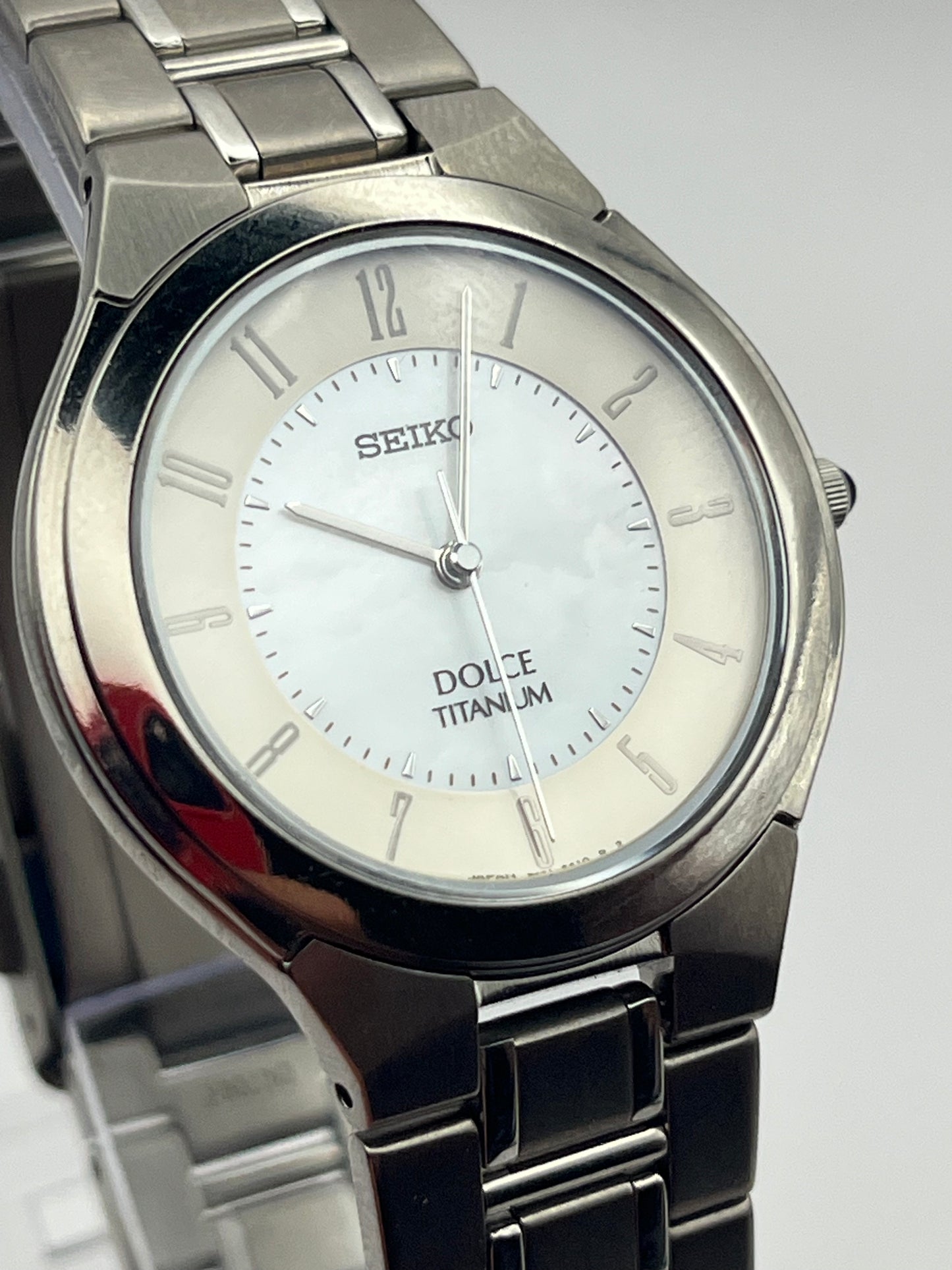 Seiko Dolce Titanium 8J41-6180 — Haute Précision 2001